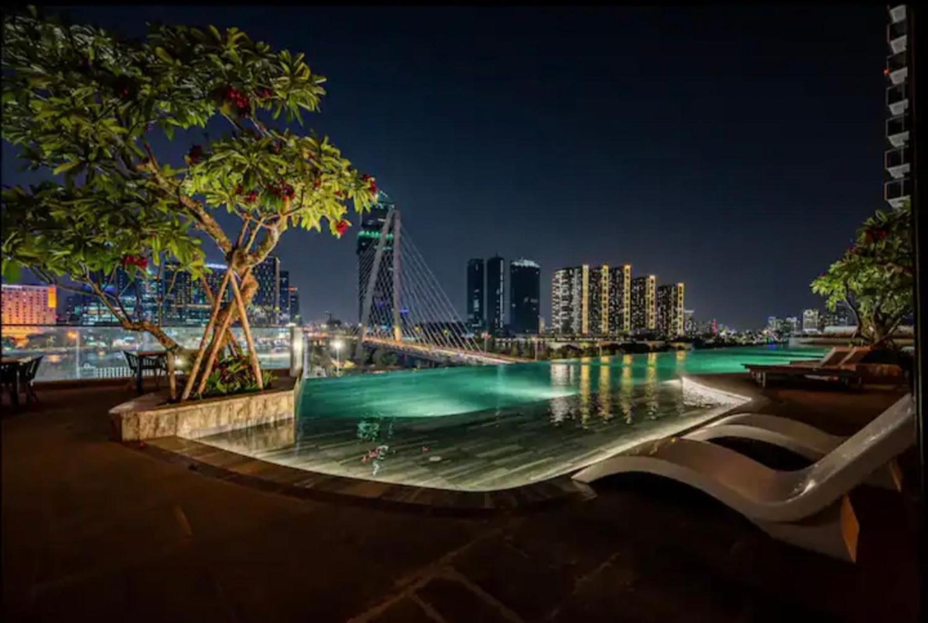 The Opera Apartment Cental Saigon Free Pool-Gym-Sauna Room- Golf Mini TP. Hồ Chí Minh Ngoại thất bức ảnh
