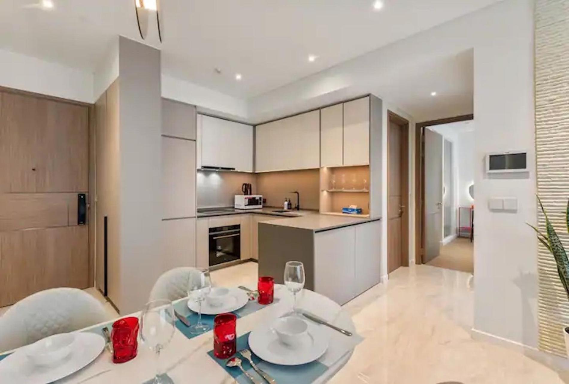 The Opera Apartment Cental Saigon Free Pool-Gym-Sauna Room- Golf Mini TP. Hồ Chí Minh Ngoại thất bức ảnh