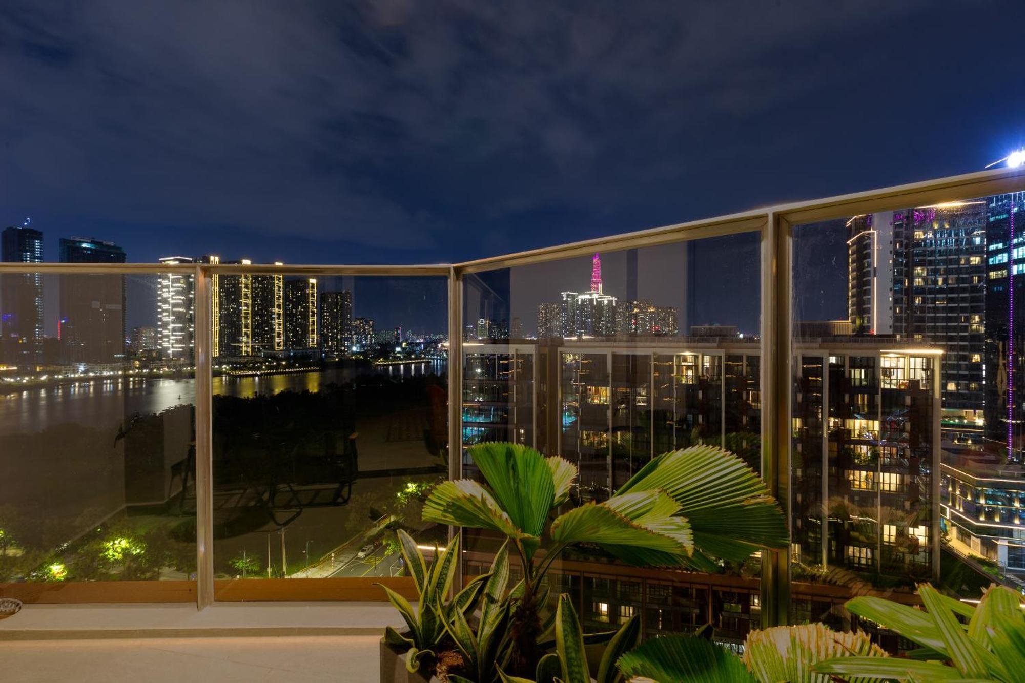The Opera Apartment Cental Saigon Free Pool-Gym-Sauna Room- Golf Mini TP. Hồ Chí Minh Ngoại thất bức ảnh